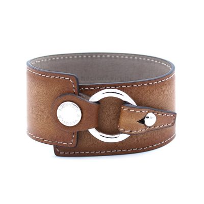 Bracelet en cuir artisanal pour femme Jabiru avec un design à la fois classique et original. Made in France, haut de gamme. Couleur marron noisette. Fabriquée en France.