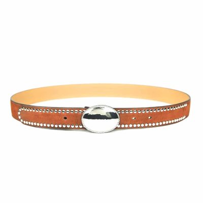 Ceinture cloutée en cuir artisanal pour femme Gorfou avec boucle arrondie pleine. Made in France, haut de gamme. Couleur marron fauve et argent. Fabriquée en France.