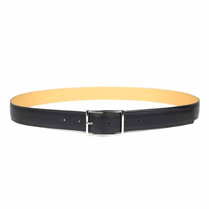 Ceinture pour homme en cuir artisanal Choucas. Made in France, haut-de-gamme. Couleur noir avec boucle chromée. Fabriquée en France.