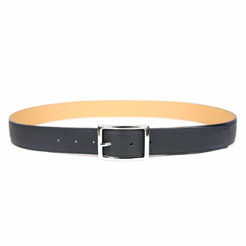 Ceinture pour homme en cuir grainé artisanal Milan. Made in France, haut-de-gamme. Couleur noir avec boucle chromée. Fabriquée en France.