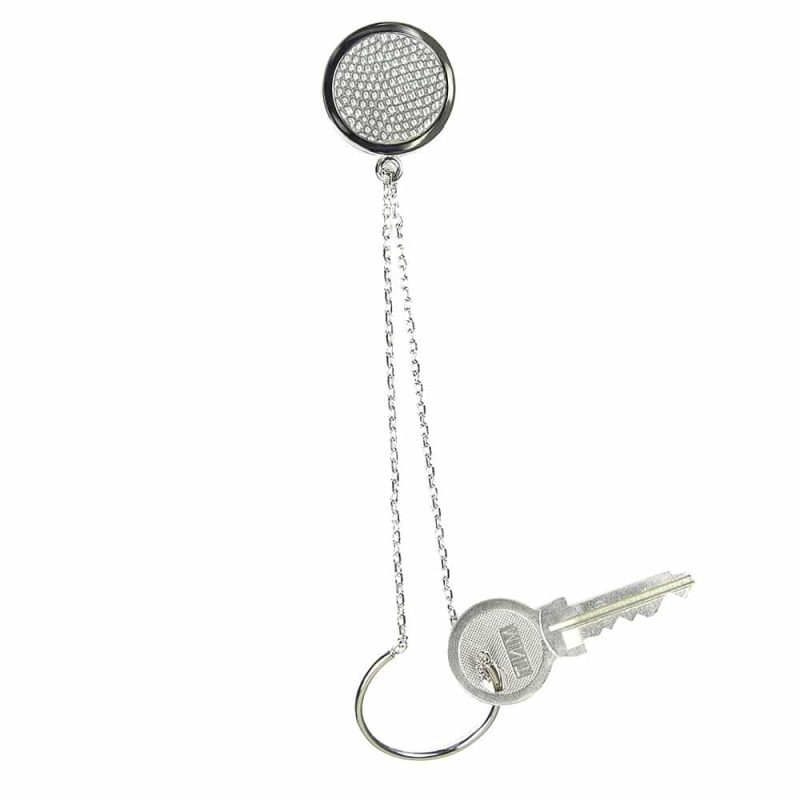 Porte-clé en cuir artisanal et métal Loriot. Made in France, haut de gamme. Couleur noir et argent. Fabriqué en France.