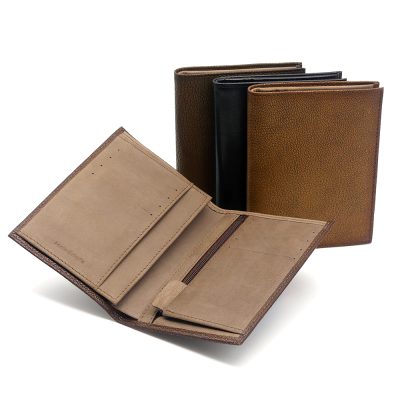 Portefeuille en cuir artisanal Cormoran. Made in France, haut de gamme. Fabriqué en France.