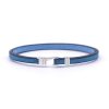 Bracelet en cuir artisanal pour homme Caracal 5 couleur denim avec fermoir argent. Made in France, de luxe. Fabriqué en France.