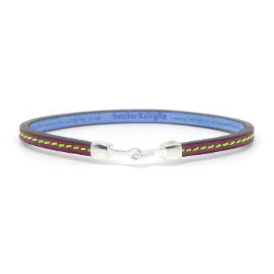 Bracelet en cuir artisanal pour homme Capucin couleur aubergine et vert avec fermoir argent. Made in France, de luxe. Fabriqué en France.