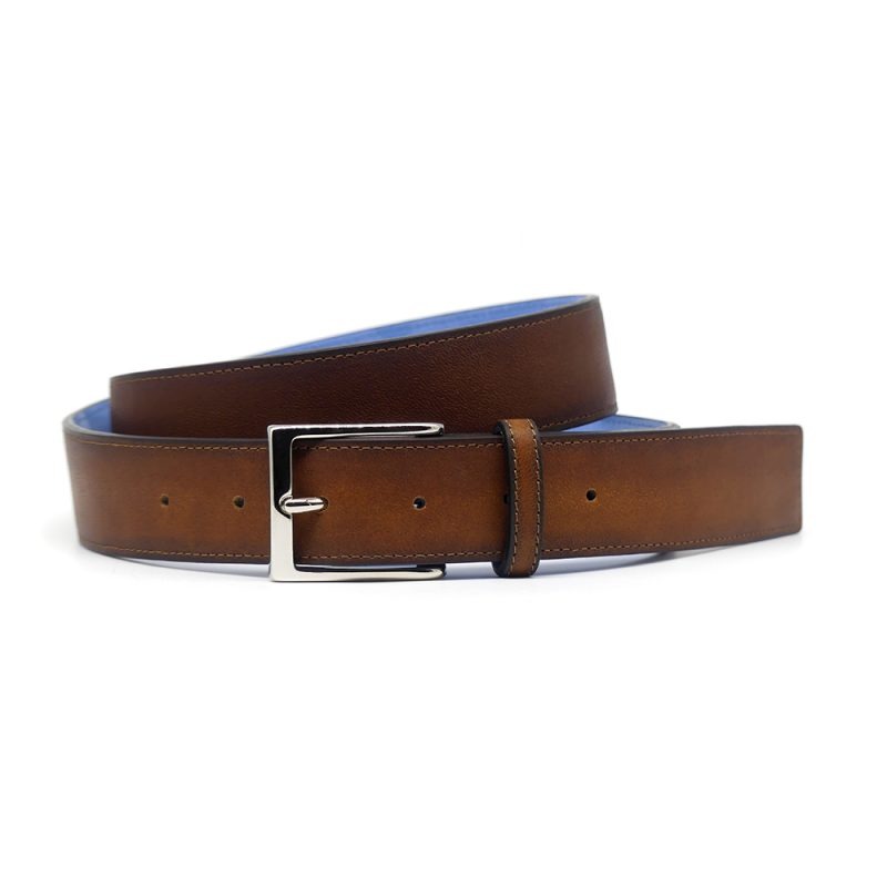 Ceinture pour homme en cuir artisanal Caribou. Made in France, haut-de-gamme. Couleur Châtaigne avec boucle chromée. Fabriquée en France.