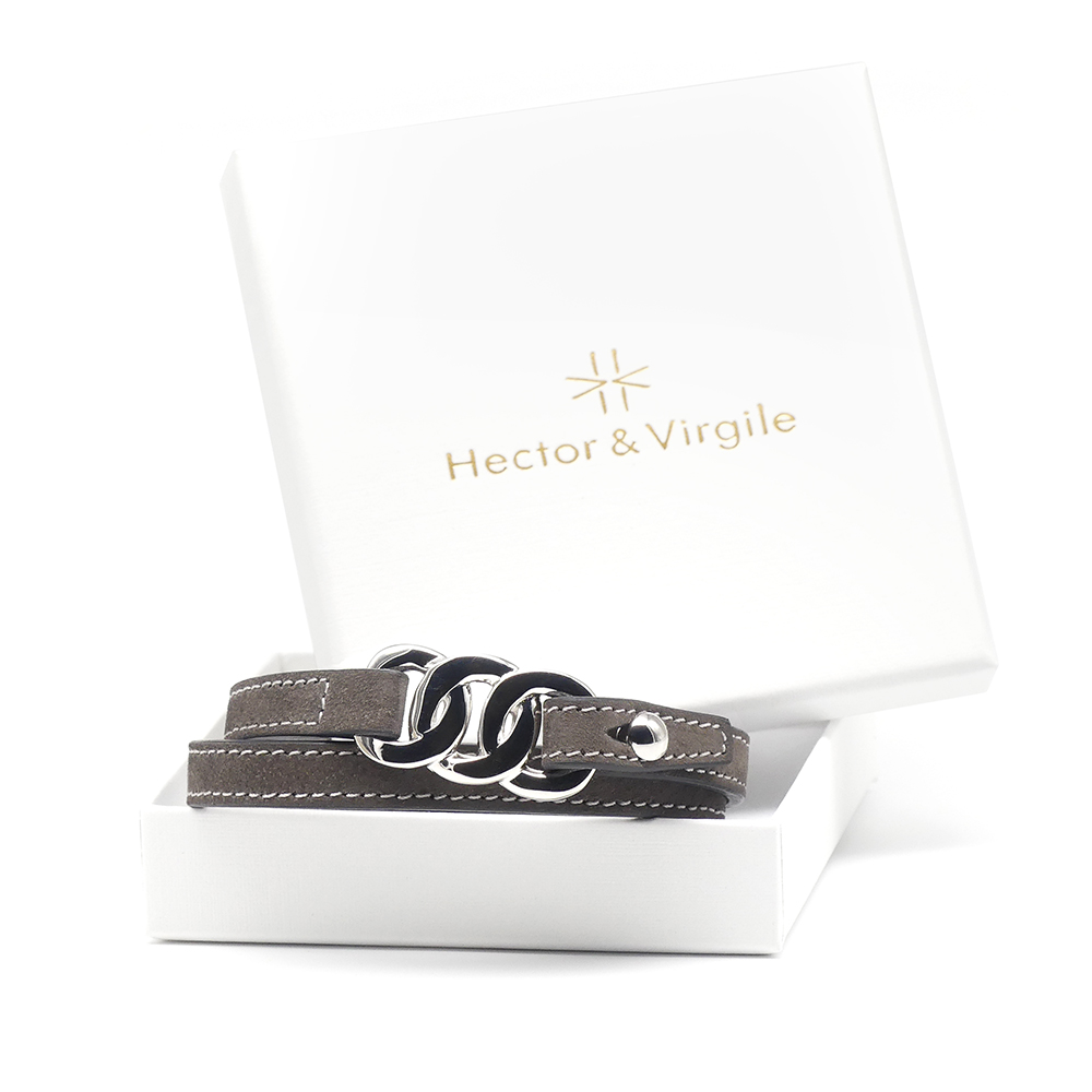 Bracelet en cuir artisanal pour femme le Hulotte avec un design à la fois classique et original. Made in France, haut de gamme. Couleur anthracite. Fabriquée en France.